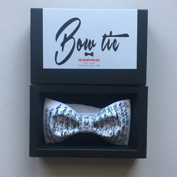 Bow tie - Picture 2 of 2